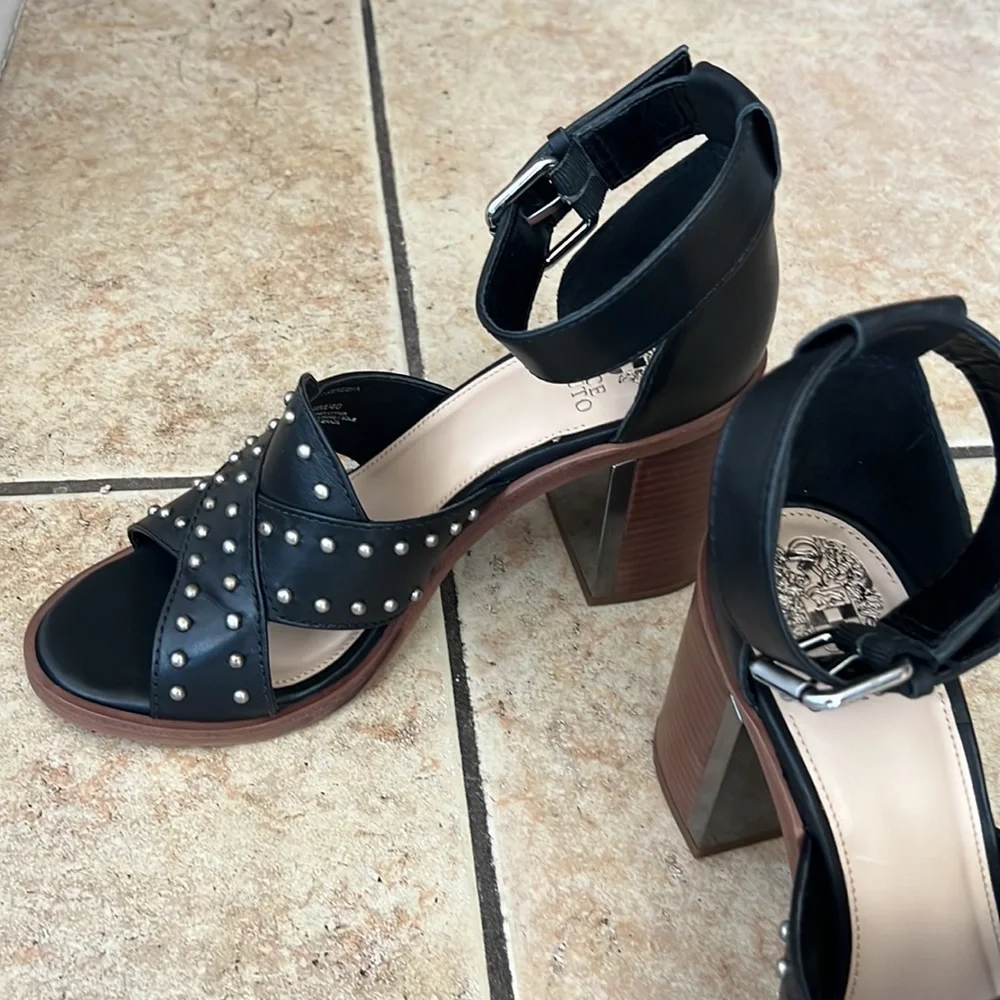 🔥🔥🔥Vince Camuto  and leather sandals